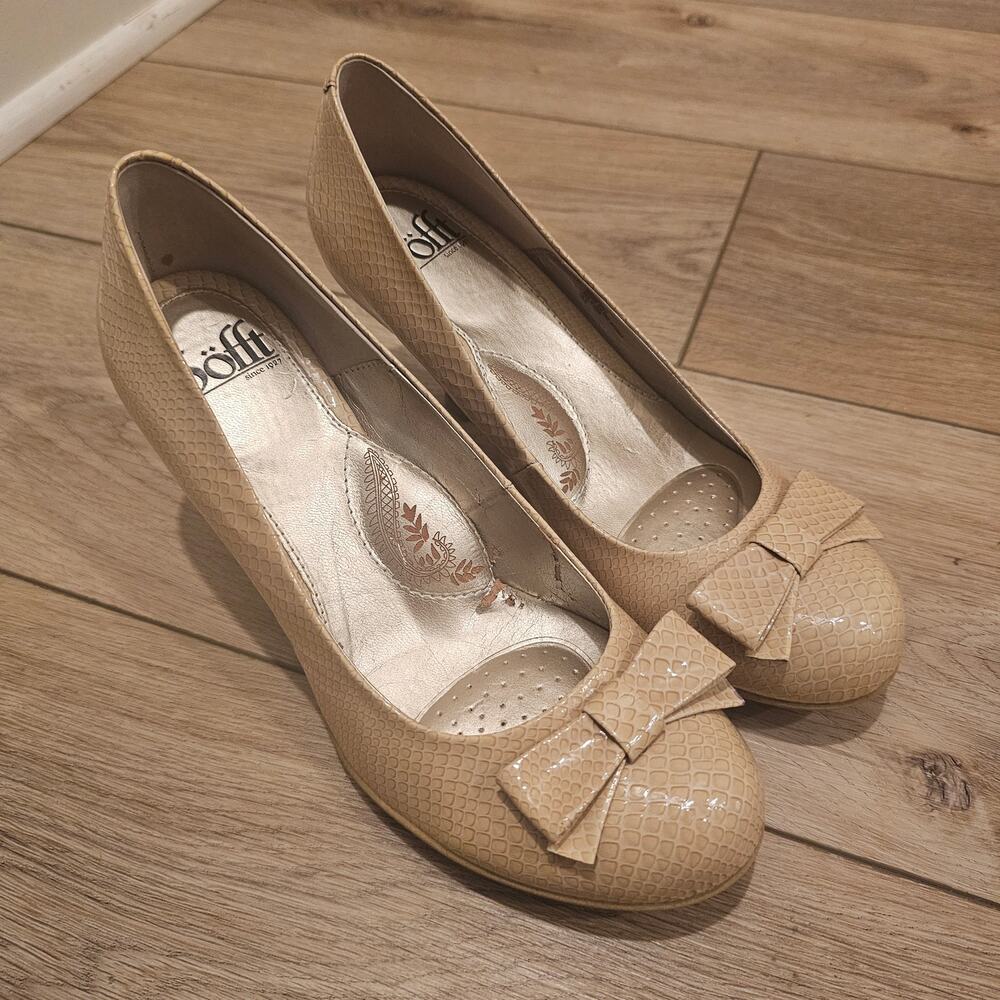 NWOT Sofft Women's Snake Print Bow Heels with Round Toe Size 7